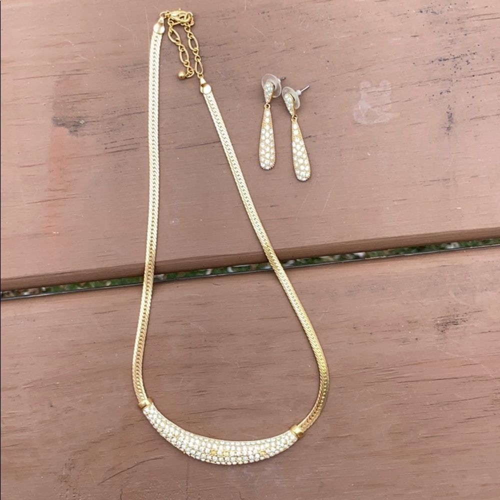 Vintage necklace and earrings set